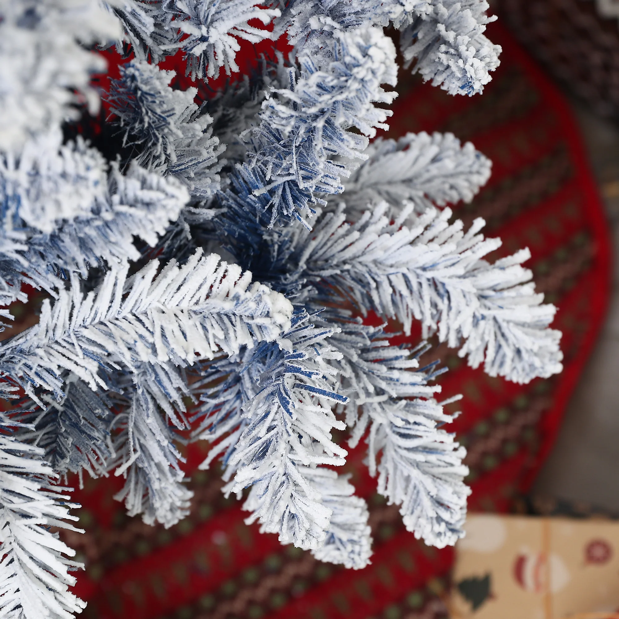 6ft Christmas Tree Artificial - White Frosted Green  700 Tips - Image 9