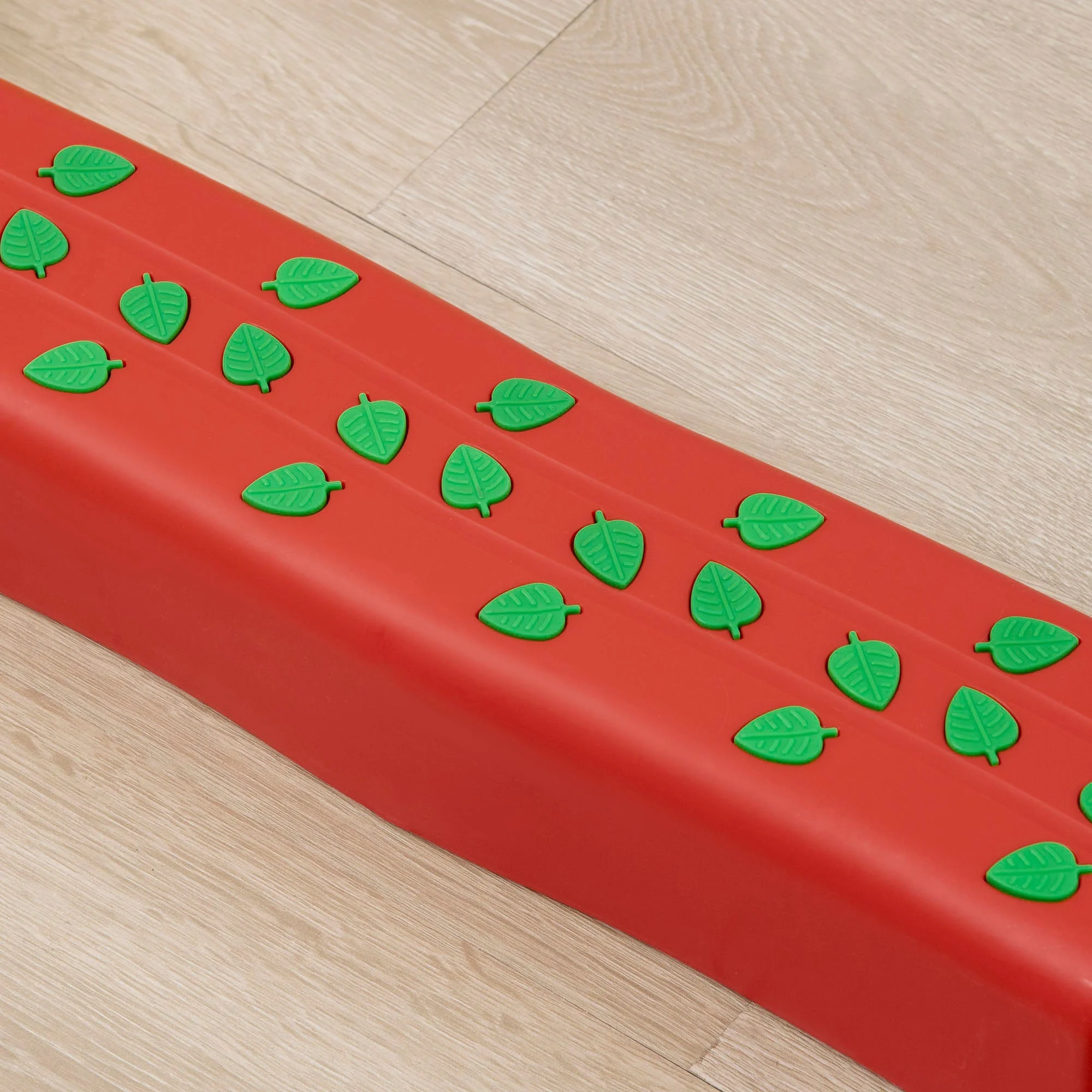 Five-Piece Kids Stepping Stones and Balance Bridge w/ Non-Slip Surface & Bottom. for Toddlers - Multicoloured - Image 8