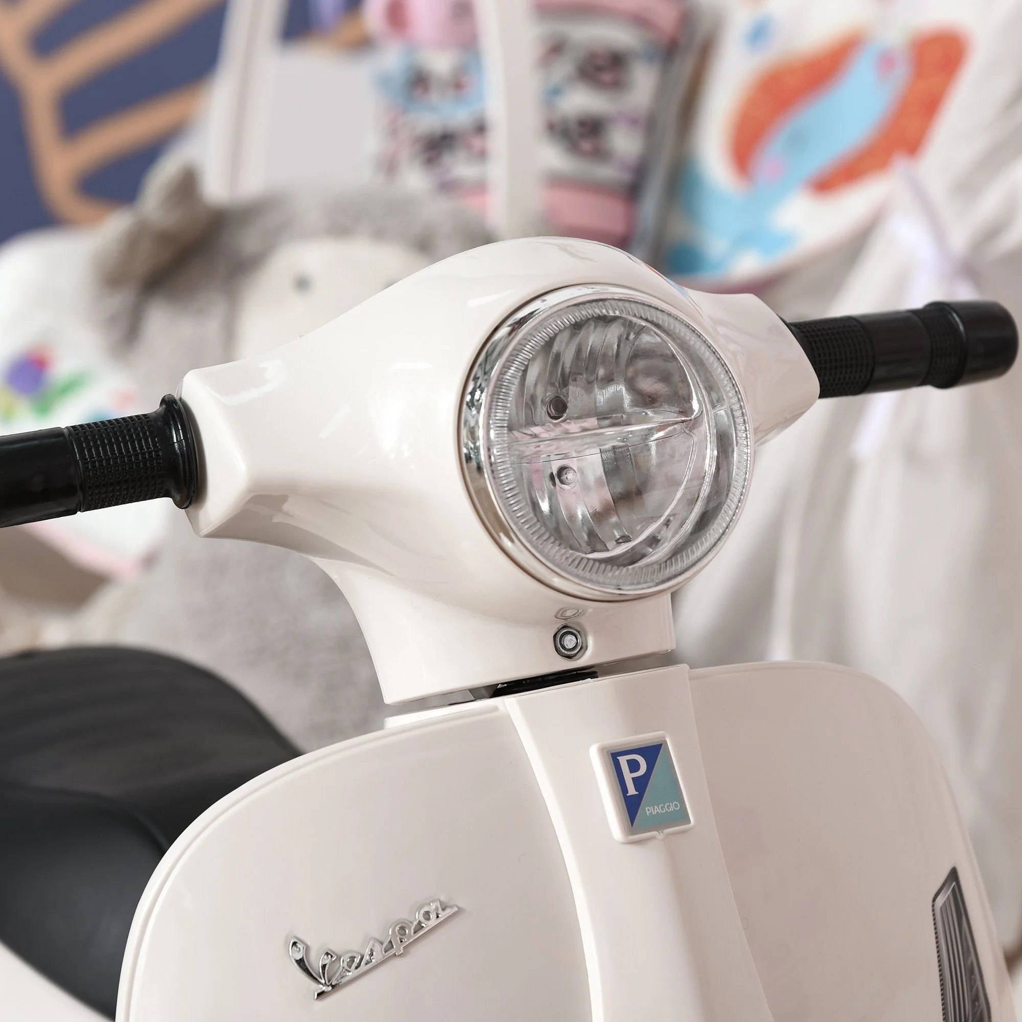 Homcom Vespa Licensed Kids Ride On Motorcycle 6V Battery Powered Electric Toys - Image 7