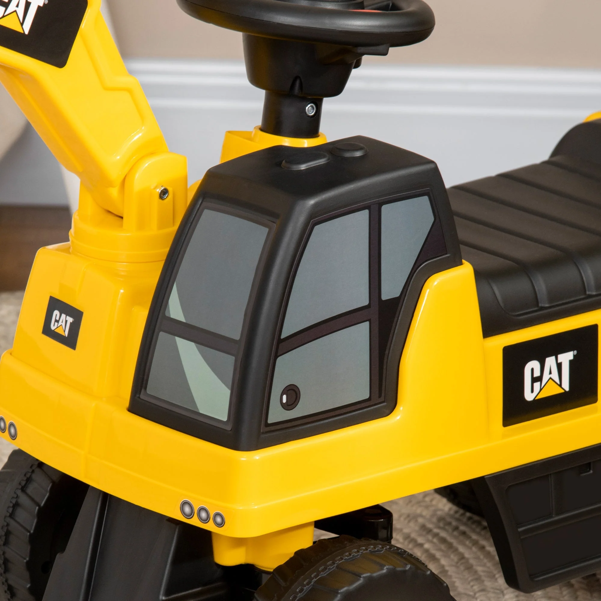 Licensed CAT Kids Ride on Digger Excavator with Manual Bucket - Image 9