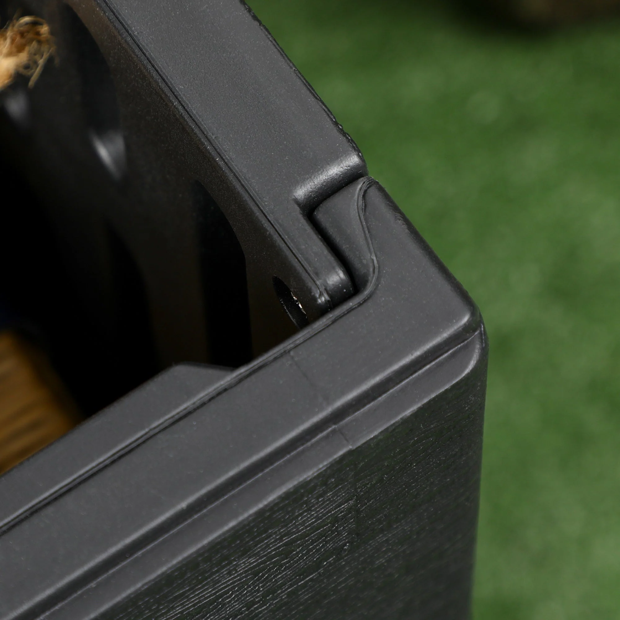 Outsunny 336 Litre Extra Large Outdoor Garden Storage Box - Image 7