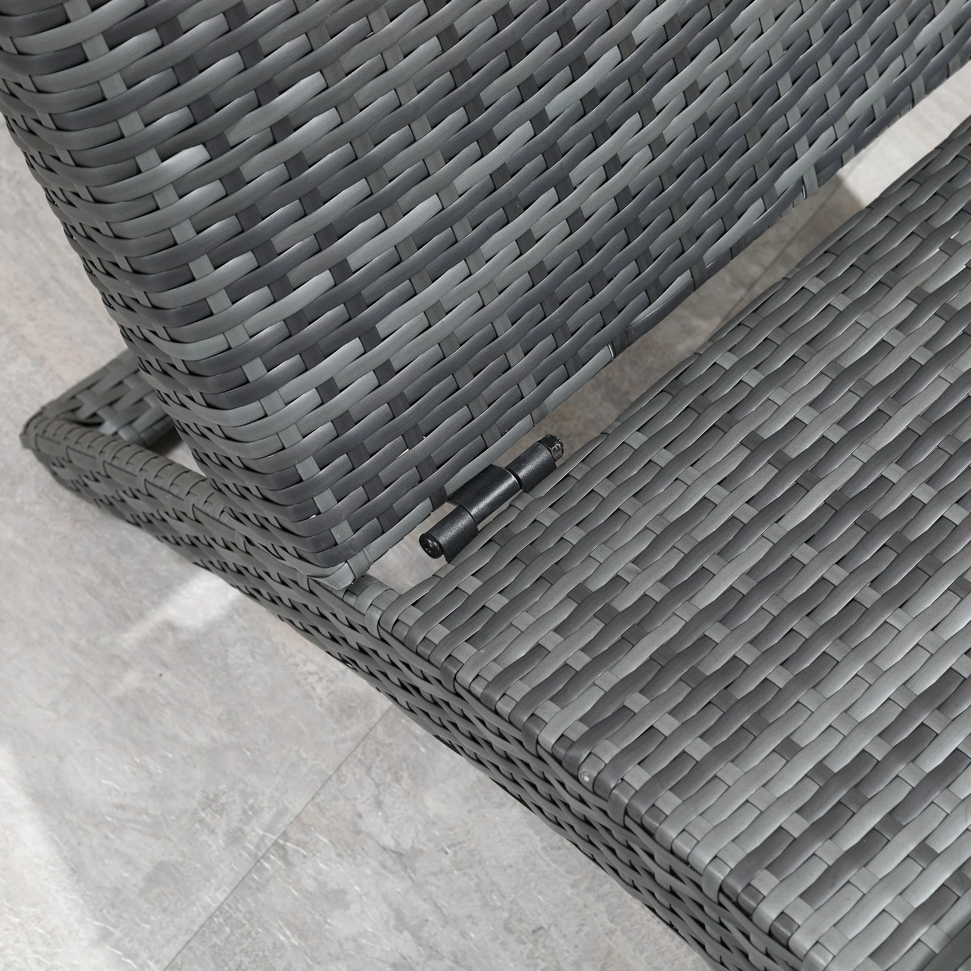 Outsunny Outdoor PE Rattan Sun Lounger - Image 8