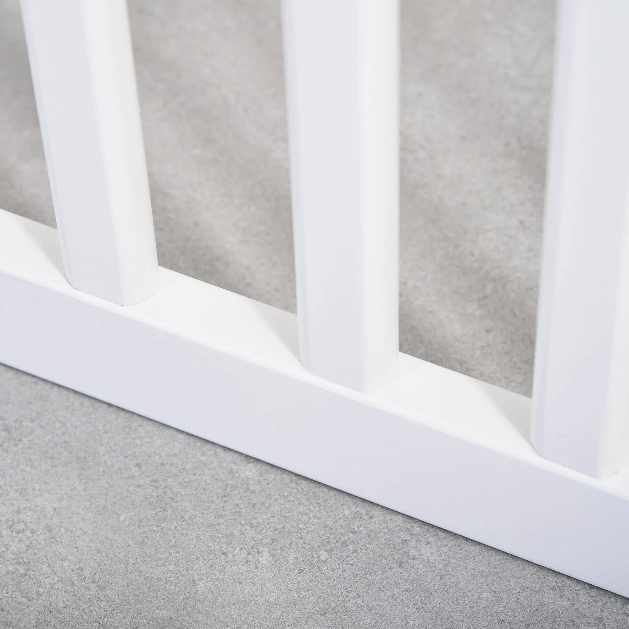 PawHut Wooden Pet Gate Foldable Freestanding Dog Safety Barrier w/ Support Feet - Image 3