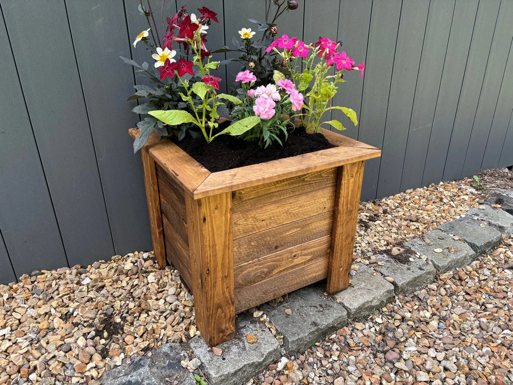 Prestbury Garden Planter by Charles Taylor - Image 5
