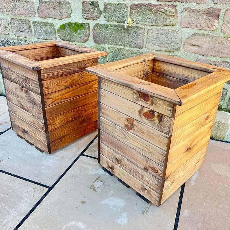 Windsor Garden Planter Set by Charles Taylor - Image 2